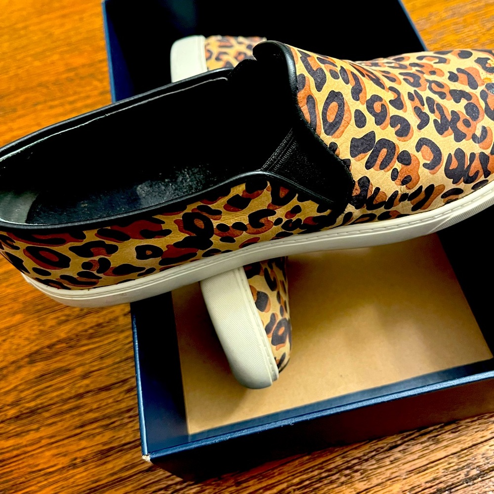 Cole Hann flat shoe